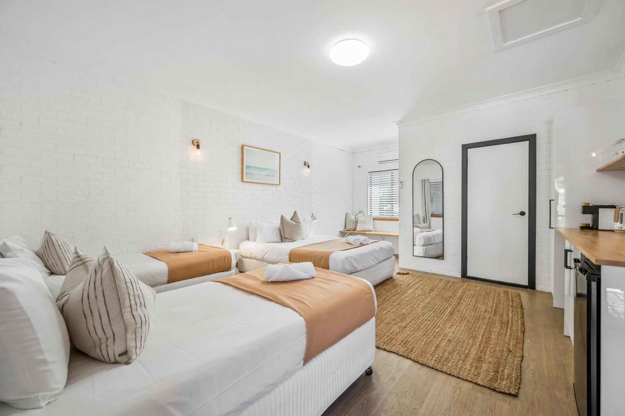 The Med Crescent Head Motel Ngoại thất bức ảnh